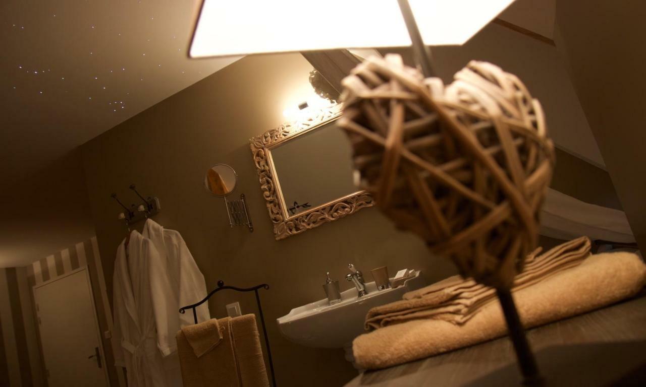 Maison D'Hotes & Spa La Vallee Des Reves Nods Bagian luar foto